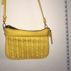 EUC Yellow street level purse